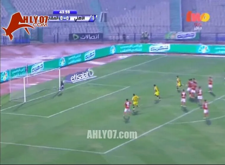 صدة رائعة من شريف اكرامي امام المقاولون العرب 15 4 2014