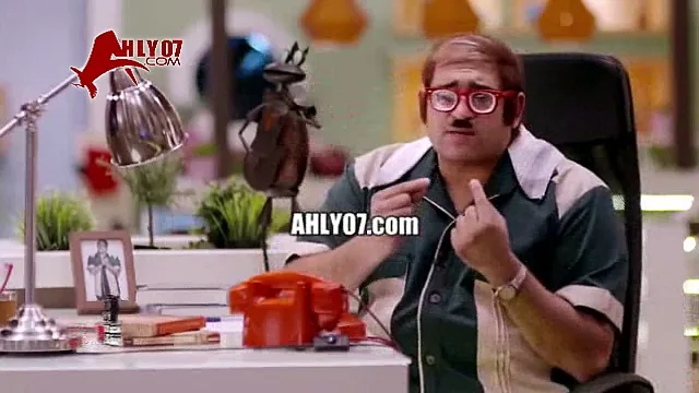 أبو حفيظه ساخرا أمي كانت بتفرش مشمع زي ستاد برج العرب والكورة المصرية ضايعه
