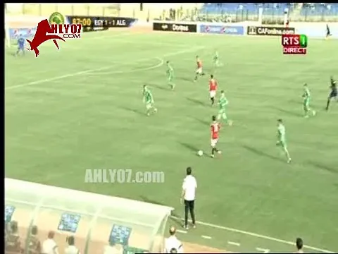 لاعب منتخب مصر الأوليمبي يهدر فرصة عجائب وطرائف أن تضيع امام منتخب الجزائر
