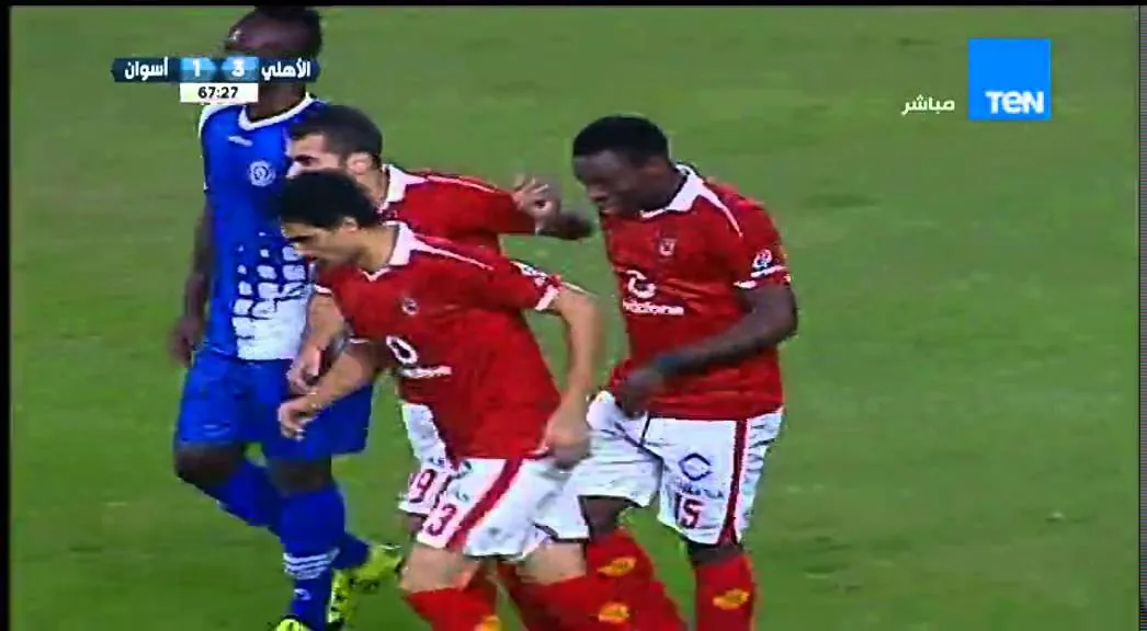 هدف الأهلي الثالث في اسوان مقابل 1 ايفونا الدوري 29 ديسمبر 2015