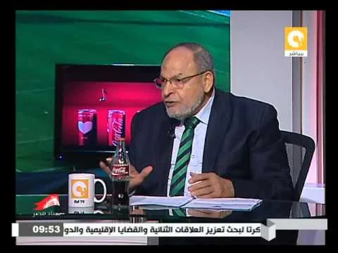 طه إسماعيل لـ الغندور: أنت واخد موقف من باسم مرسي علشان قصة شعره ،هو حر وأنت عامل قصة شعرك دية لية ؟