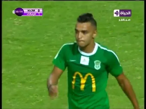 شاهد الحكم سمير محمود عثمان يتجاهل ضربة جزاء صحيحة للاتحاد السكندري امام الزمالك