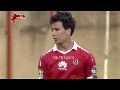 شاهد عمرو جمال يهدر فرصتين مؤكدتين للأهلي بغرابة أمام أسيك