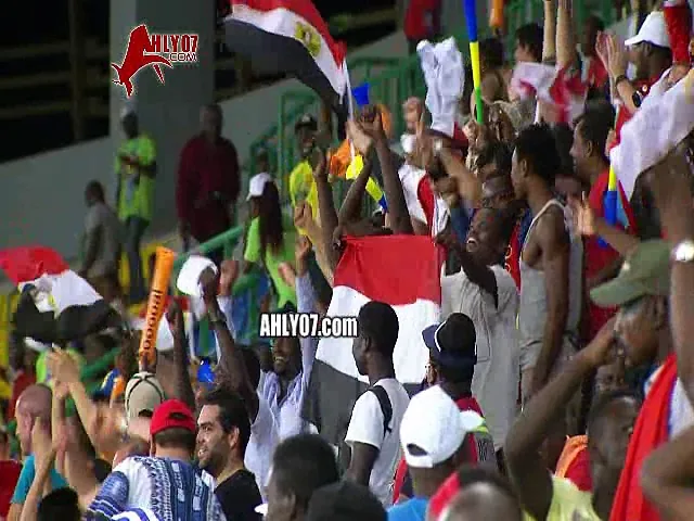 شاهد حصريا هدف منتخب مصر القاتل في اوغندا بصوت الجمهور بدون معلق والتفاعل الرهيب في امم افريقيا 2017