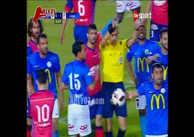 شاهد فيديو كارثة تحكيمية في مباراة الداخلية و بتروجيت تؤدي لاشتباكات وأزمة في ارض الملعب